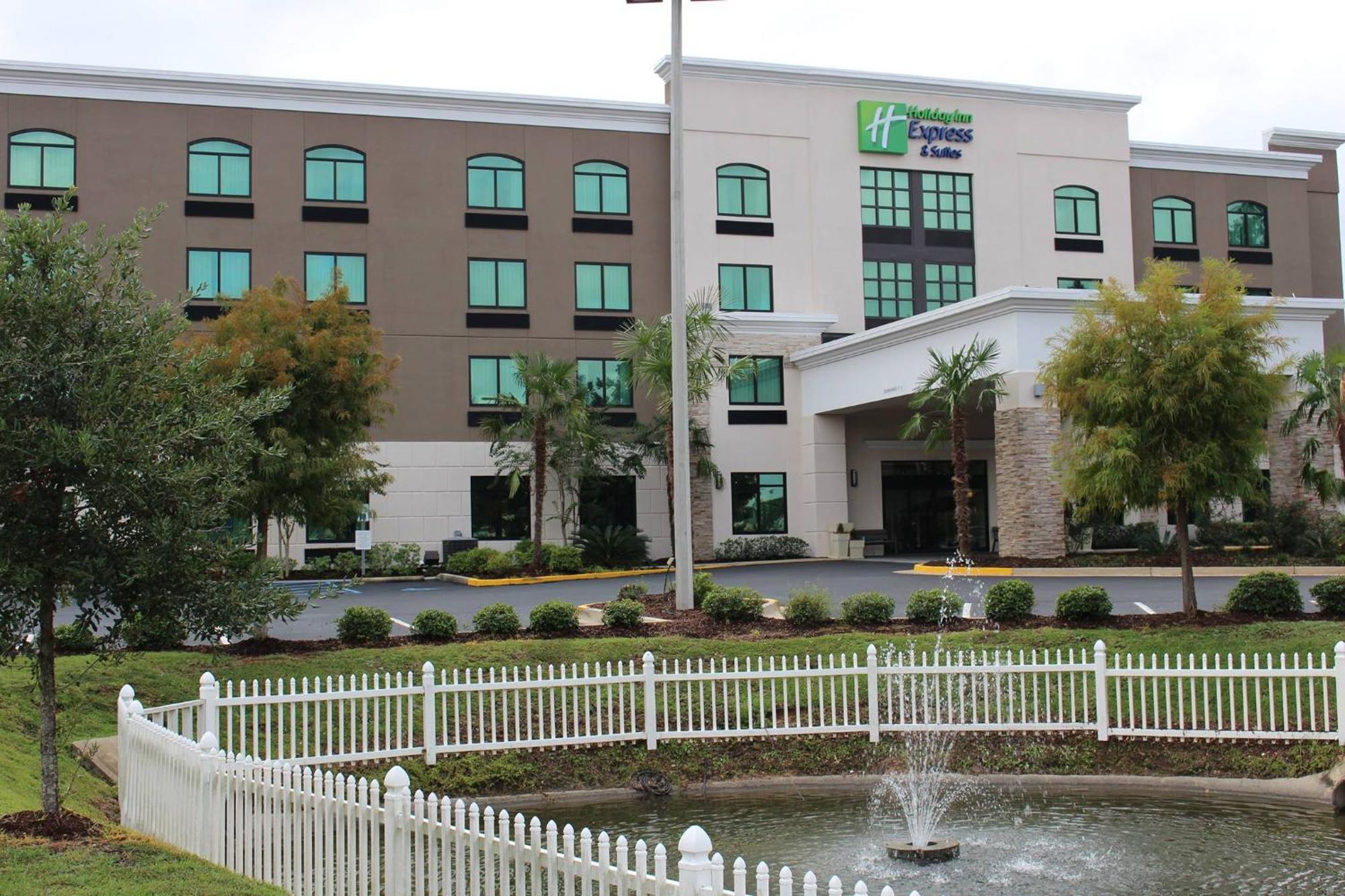Holiday Inn Express & Suites Mobile West I-10 By Ihg Tillmans Corner Dış mekan fotoğraf