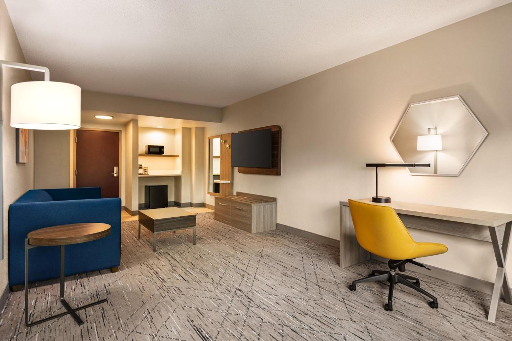 Holiday Inn Express & Suites Mobile West I-10 By Ihg Tillmans Corner Dış mekan fotoğraf