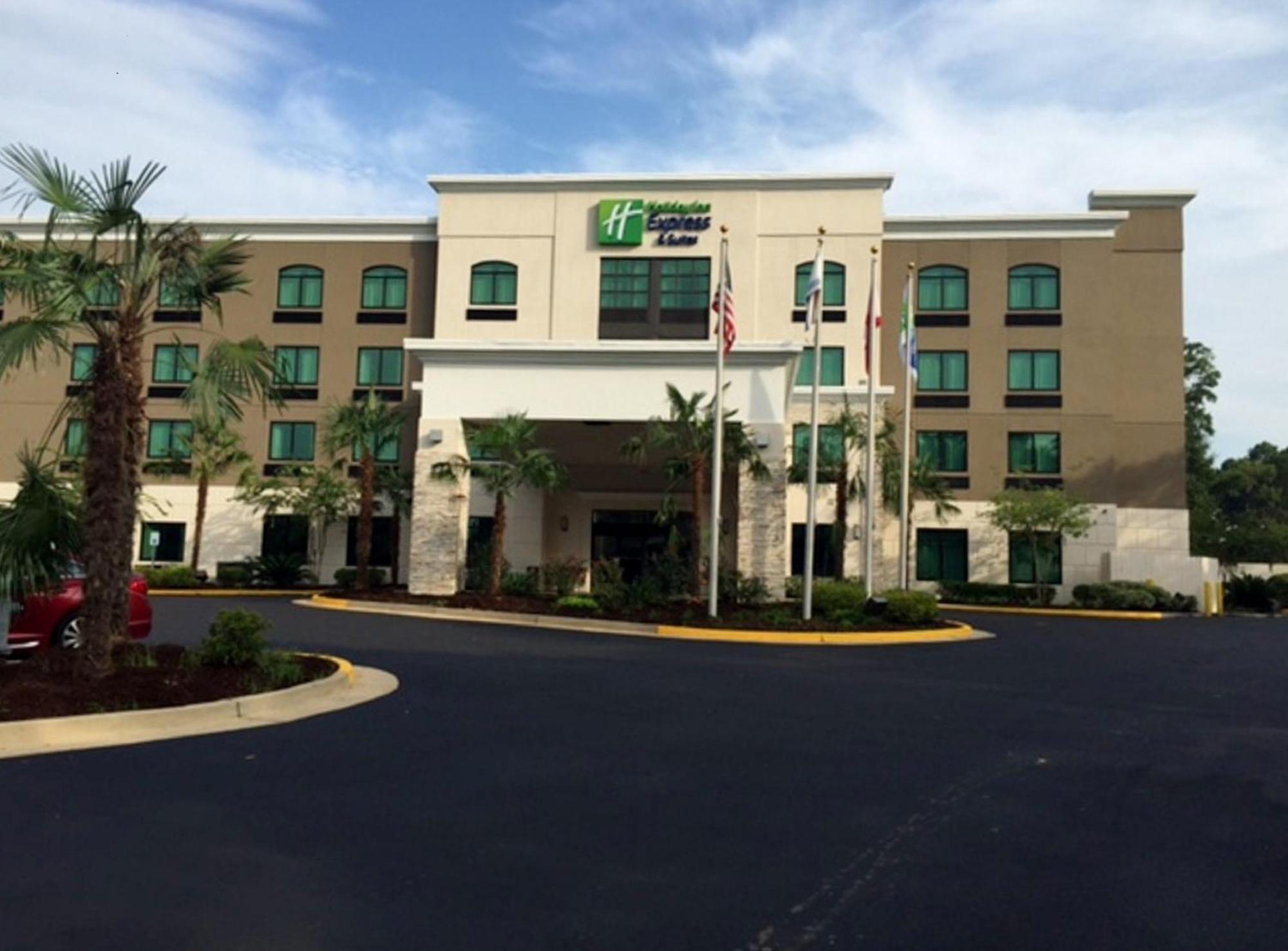 Holiday Inn Express & Suites Mobile West I-10 By Ihg Tillmans Corner Dış mekan fotoğraf