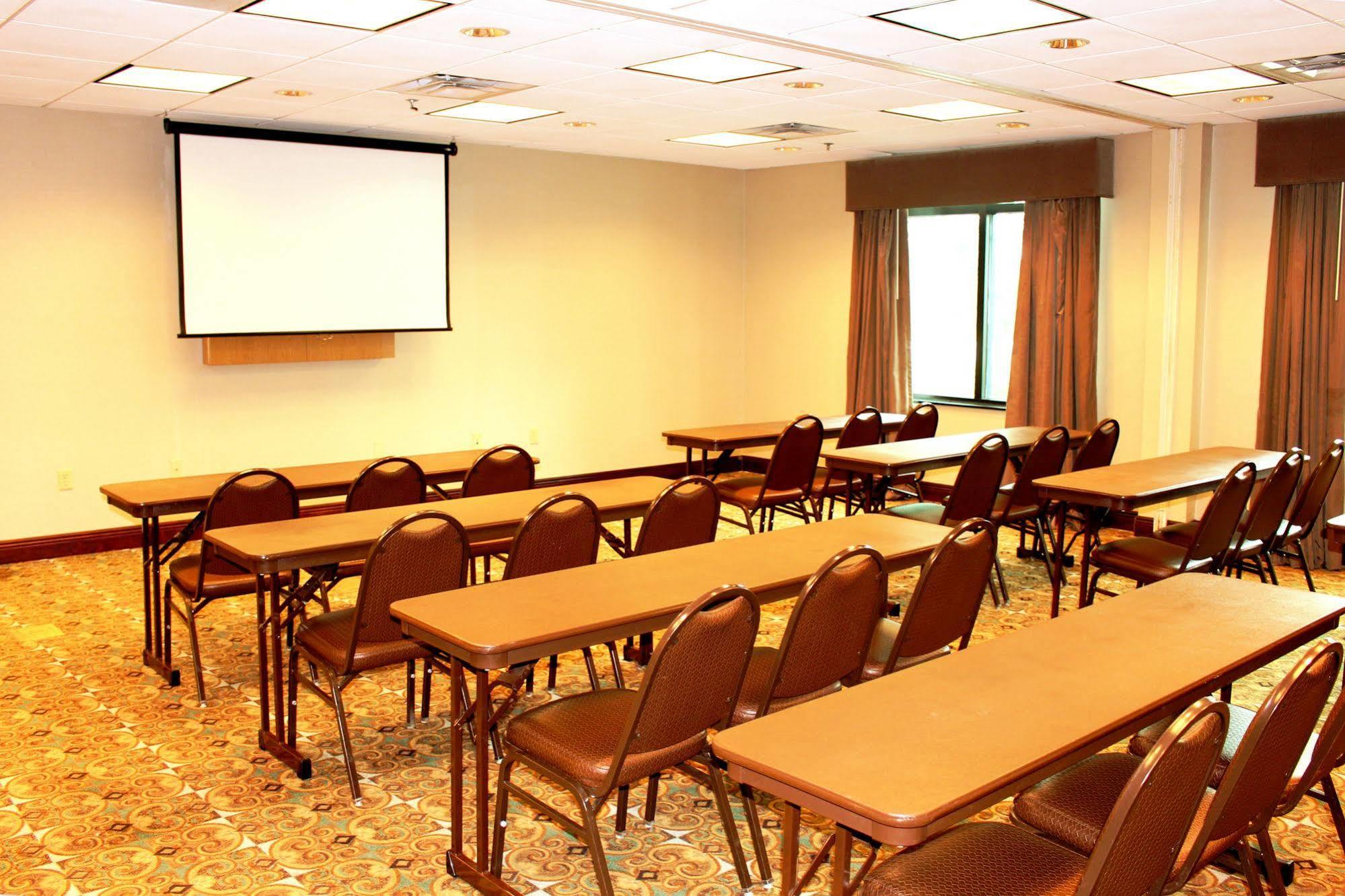 Holiday Inn Express & Suites Mobile West I-10 By Ihg Tillmans Corner Dış mekan fotoğraf